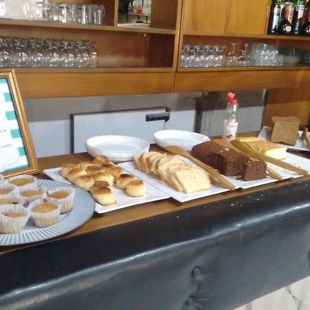 Cheltum Hotel Trelew Ngoại thất bức ảnh