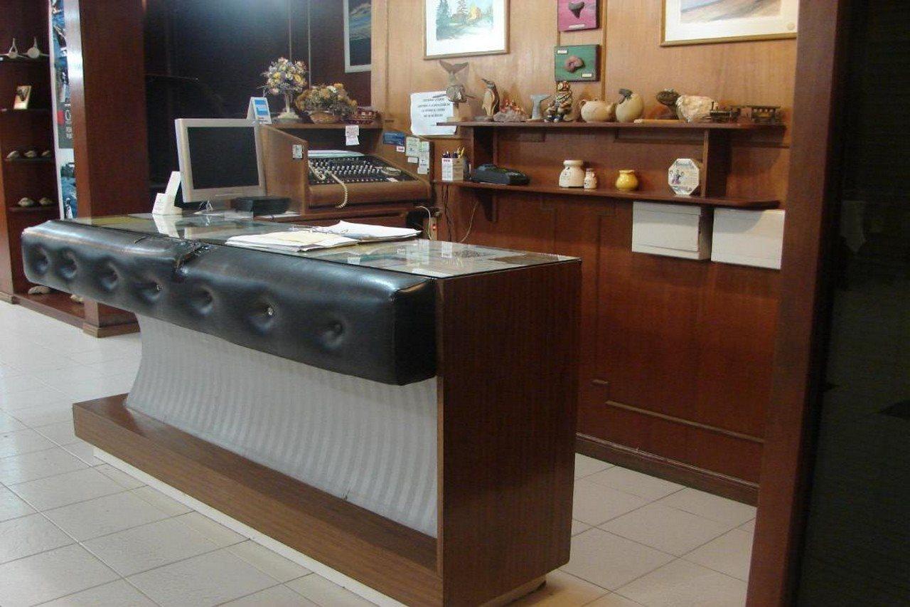 Cheltum Hotel Trelew Ngoại thất bức ảnh